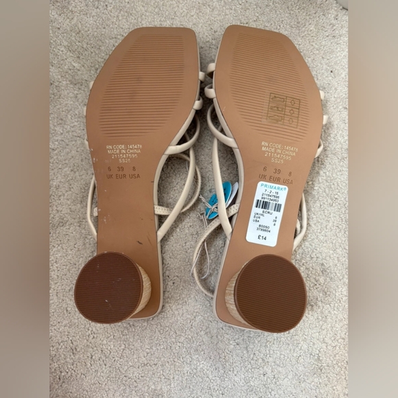 Elegant Cream Strappy Sandals - Picture 3 of 3